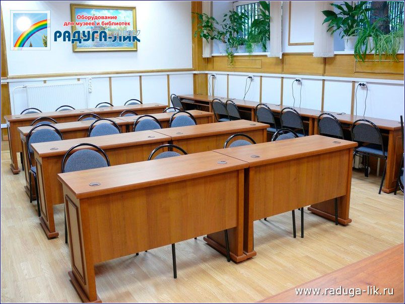 Классический стол